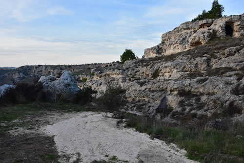 Sentieri intorno a San Falcione